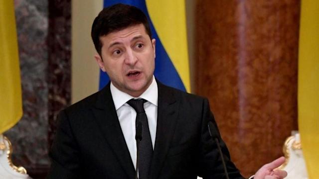 Tổng thống Ukraine Zelensky bất ngờ ra lệnh cho cả nước làm điều này vào ngày mai 16/2 - Ảnh 1.