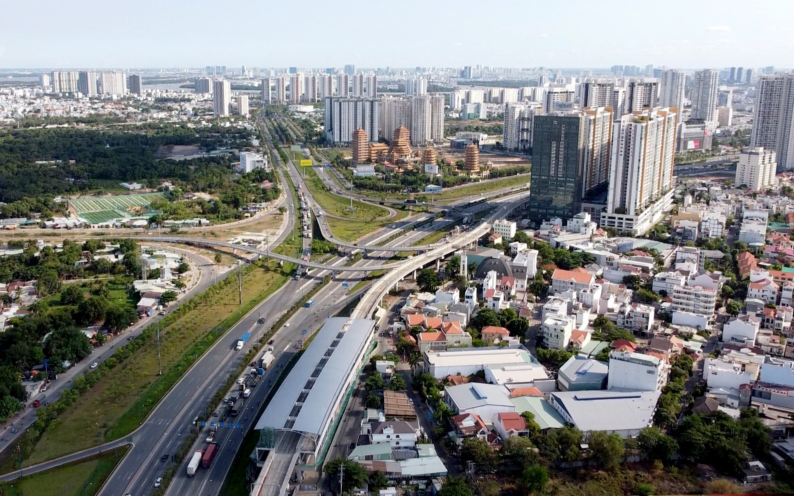 Đầu tư bất động sản theo thông tin phát triển hạ tầng: Coi chừng khóc ròng vì "sai sóng"