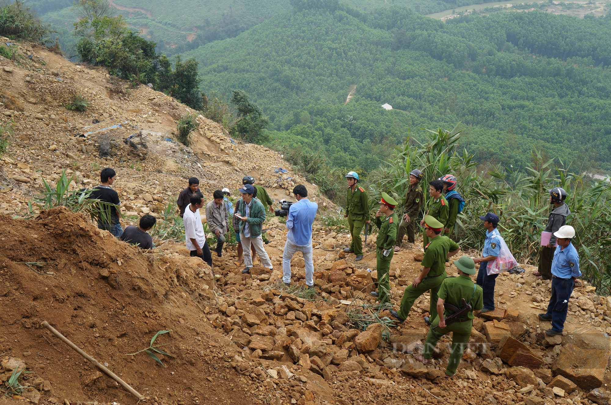 Quảng Nam đề nghị đấu giá khai thác khoáng sản tại khu vực Hố Ráy nơi có 2.462 kg vàng  - Ảnh 2.