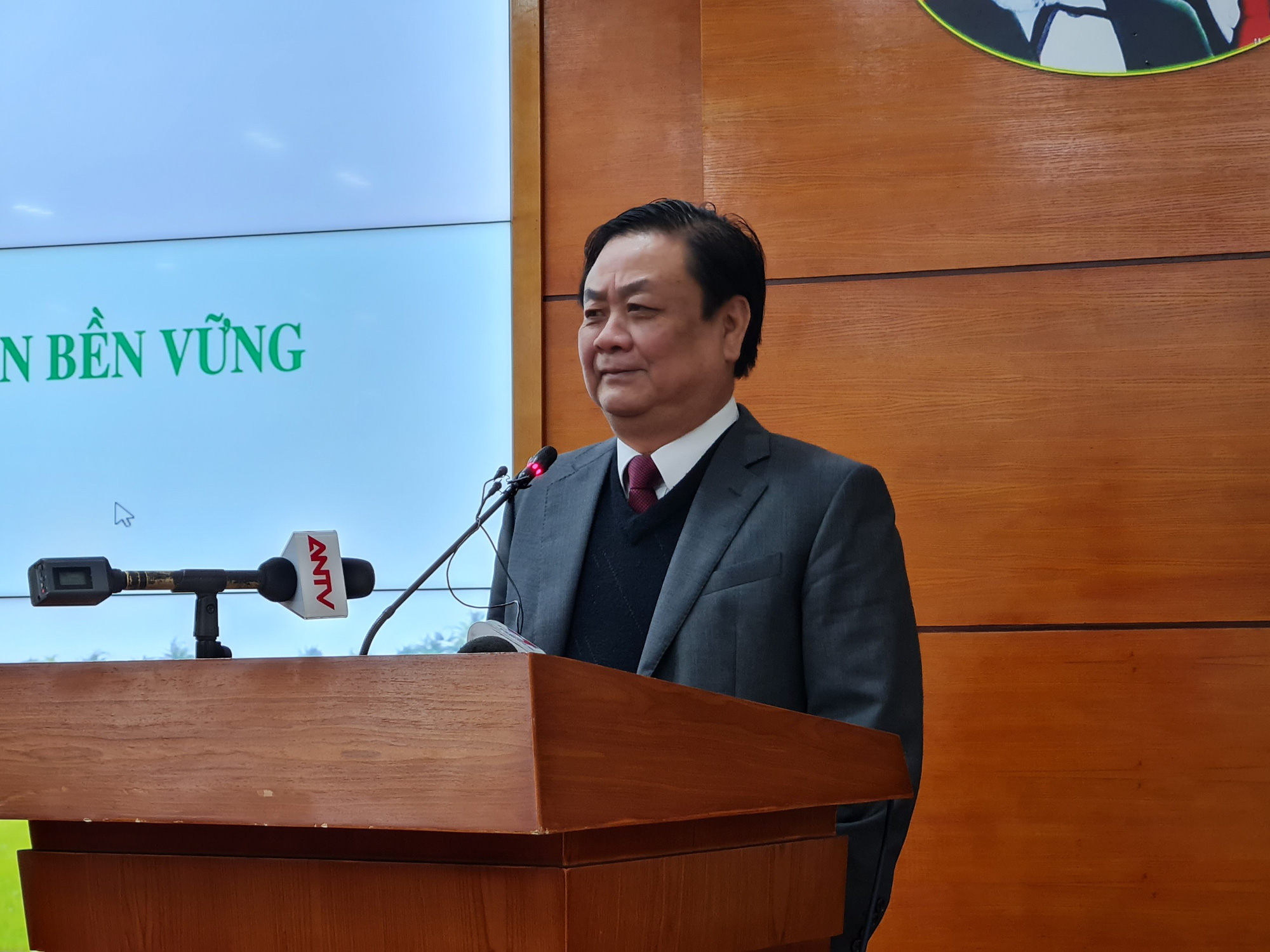 Bộ trưởng Lê Minh Hoan: Định vị lại ngành nông nghiệp để không nôn nóng chuyển đồi chè, ruộng lúa thành bất động sản - Ảnh 1.