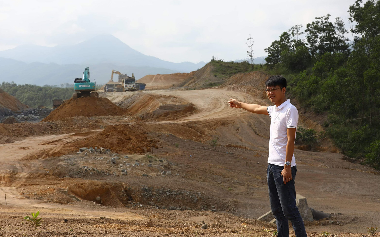 "Cò đất" tạo ra sự khan hiếm thị trường gây sốt ảo, giá lên cao