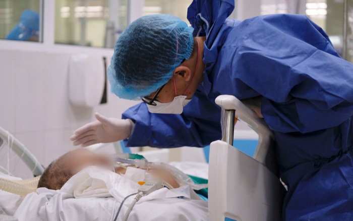 Lần đầu tiên hơn 4.500 ca mắc Covid-19/ngày, các bệnh viện tuyến cuối tại Hà Nội đang hoạt động ra sao?