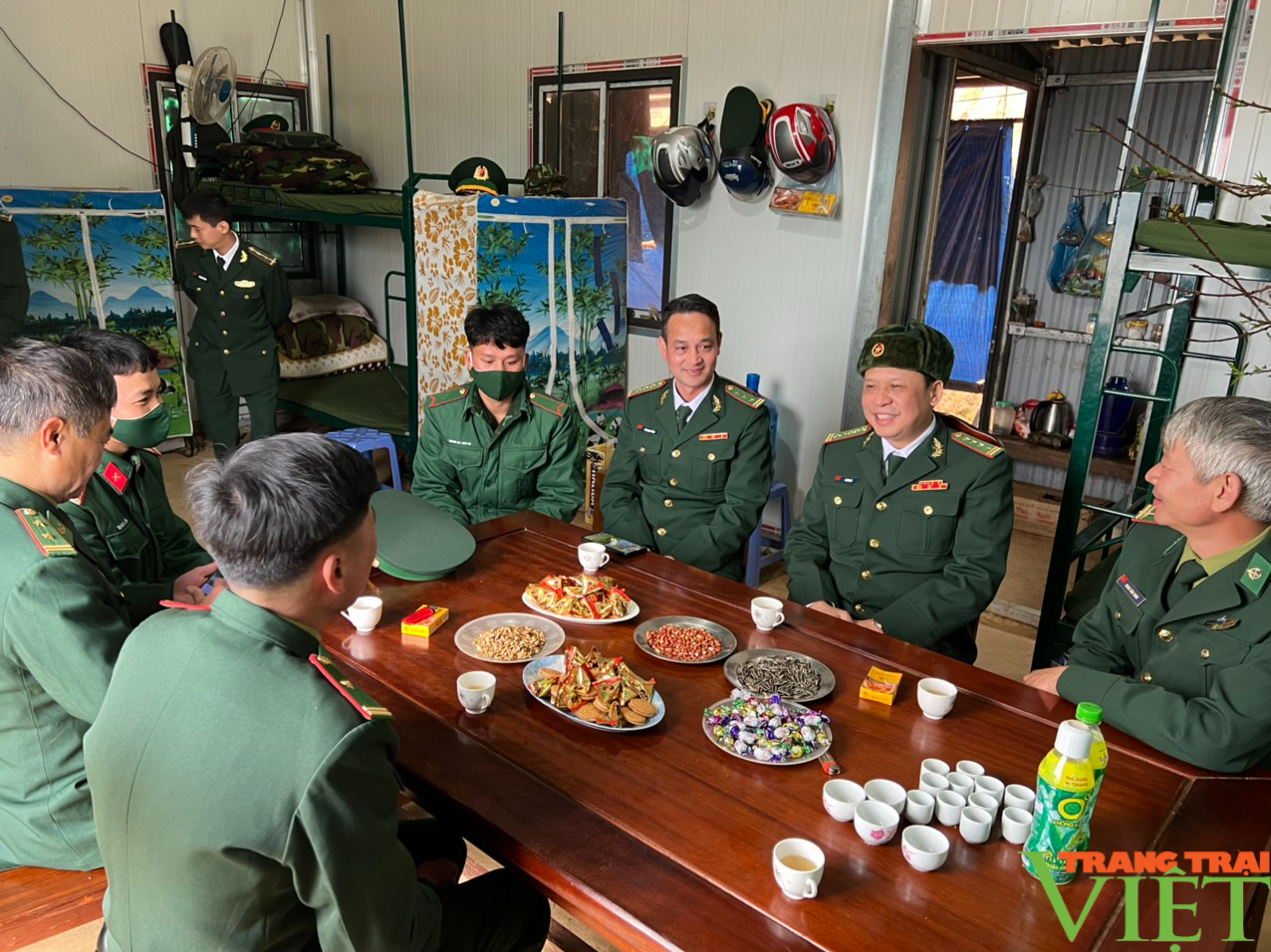 Bộ Chỉ huy Bộ đội Biên phòng tỉnh Sơn La: Thăm và chúc Tết các tổ, chốt khu vực biên giới  - Ảnh 4.