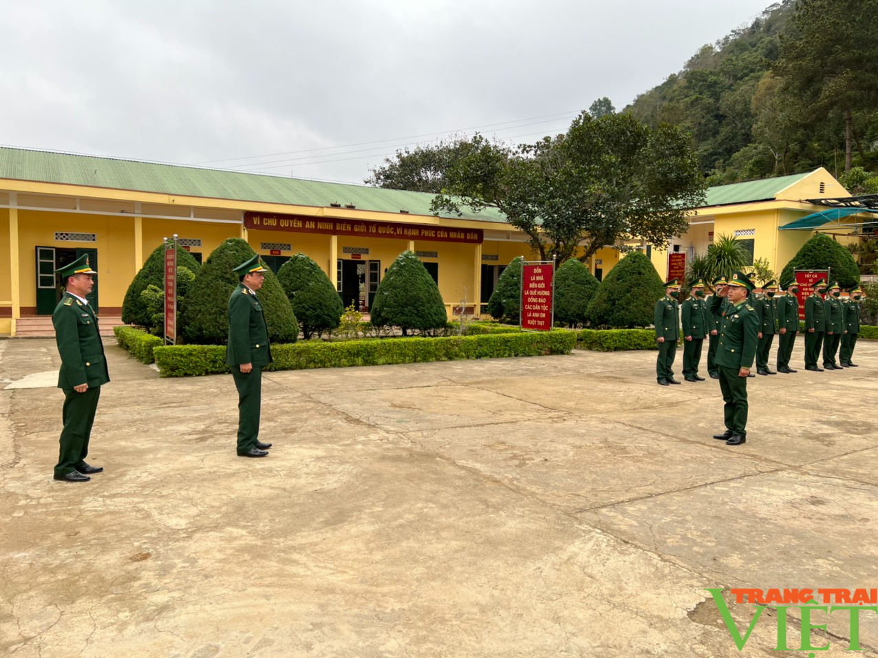 Bộ Chỉ huy Bộ đội Biên phòng tỉnh Sơn La: Thăm và chúc Tết các tổ, chốt khu vực biên giới  - Ảnh 1.