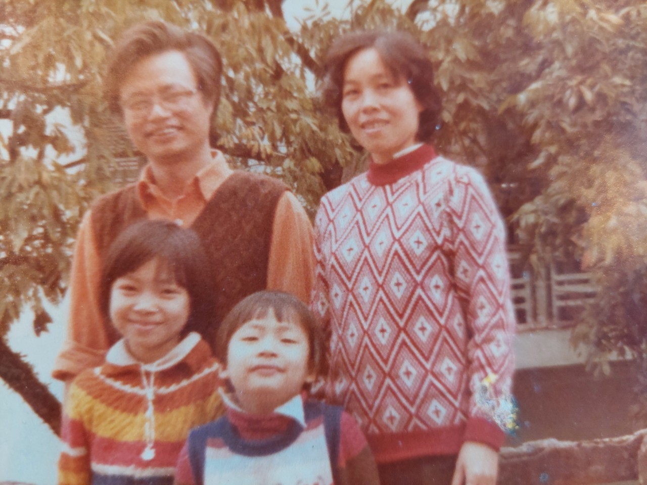 Bài dự thi "Ký ức Tết trong tôi": Tết của tuổi thơ tôi (sáng mùng 3) - Ảnh 1. Bài dự thi "Ký ức Tết trong tôi": Tết của tuổi thơ tôi (sáng mùng 3) - Ảnh 1.