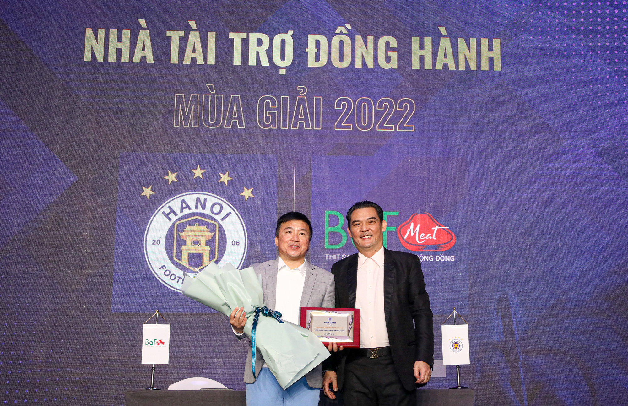 &quot;Xe-pháo-mã&quot; của Hà Nội FC thể hiện quyết tâm vô địch V.League 2022 - Ảnh 1.