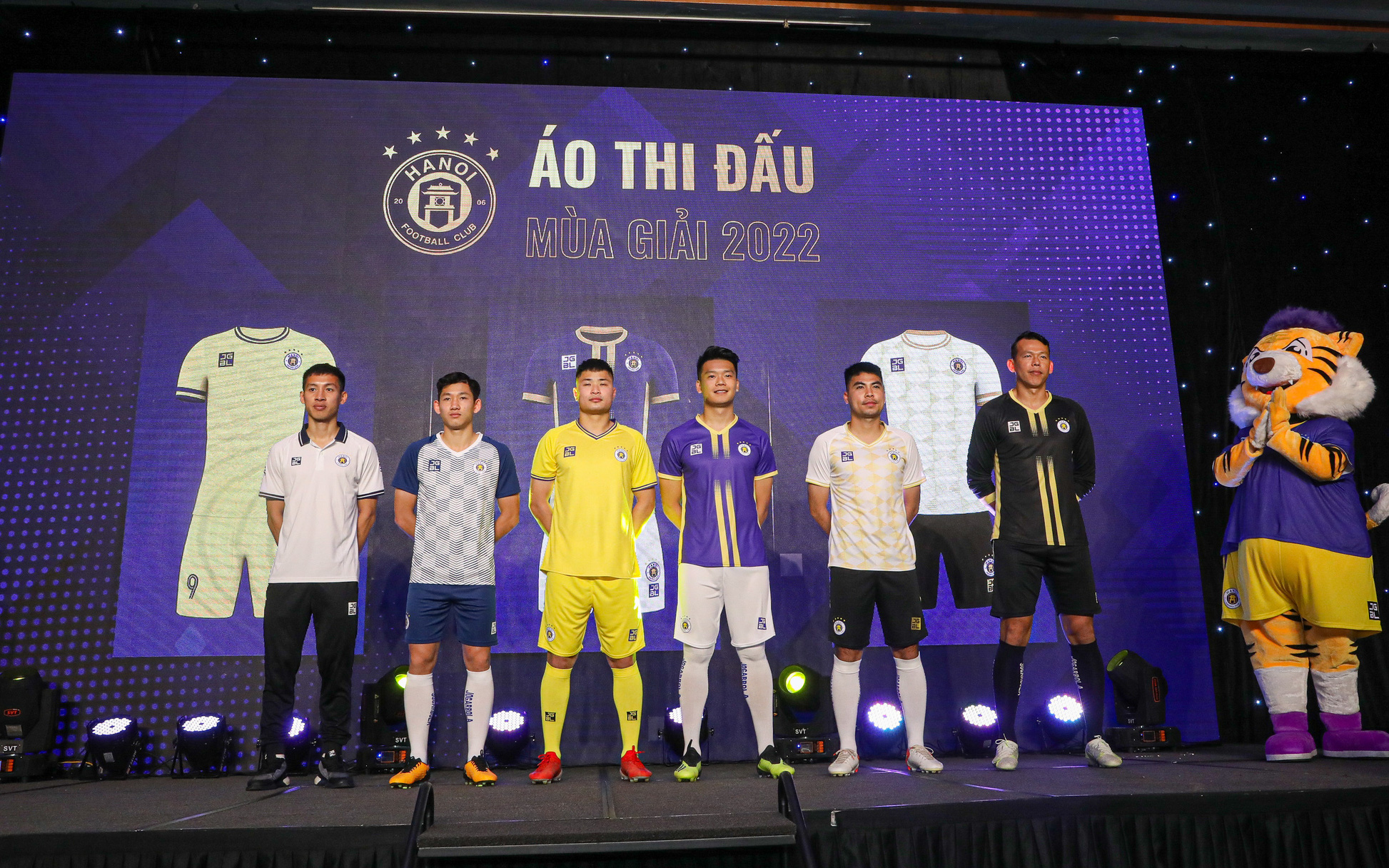 "Xe-pháo-mã" của Hà Nội FC quyết tâm vô địch V.League 2022