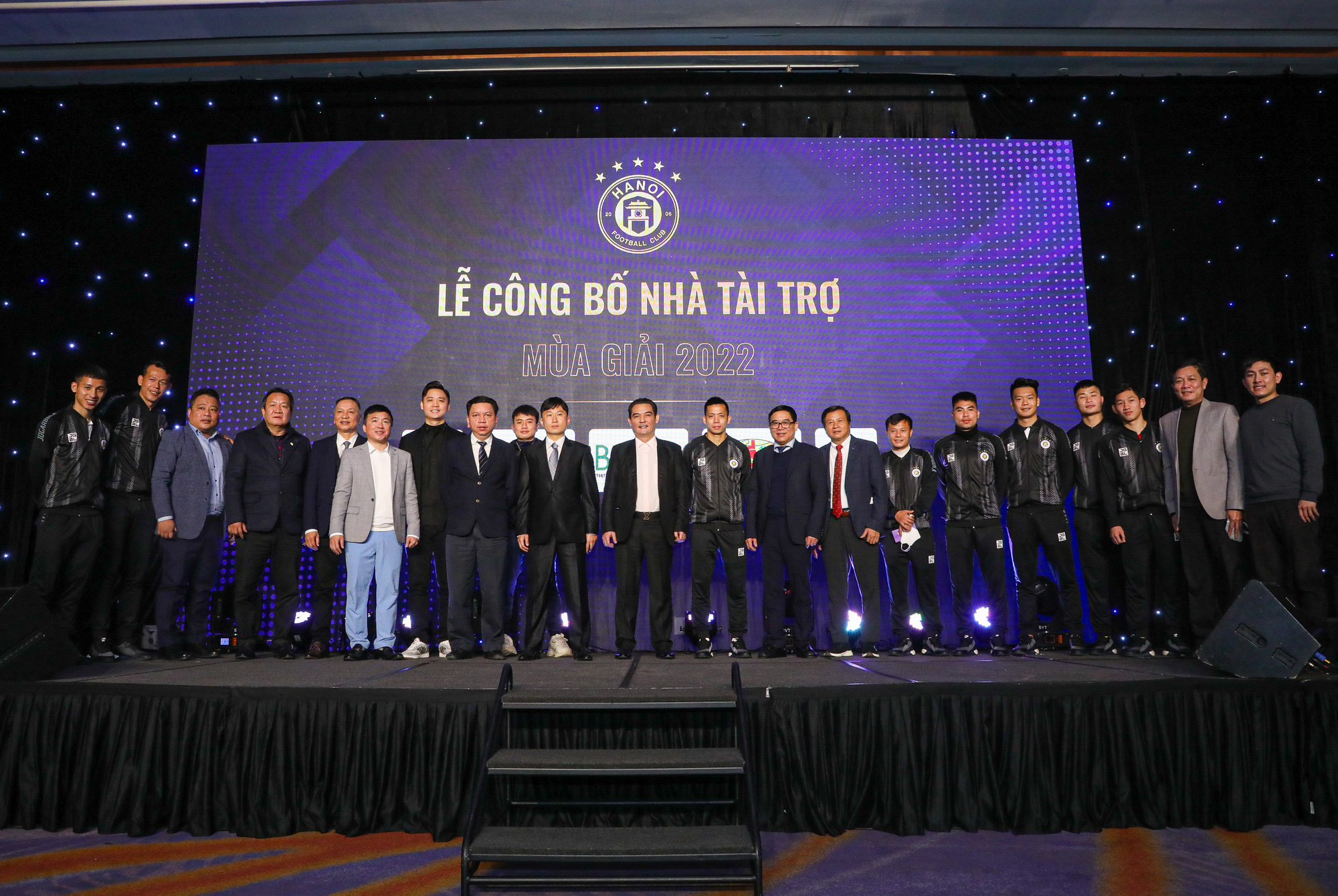 &quot;Xe-pháo-mã&quot; của Hà Nội FC thể hiện quyết tâm vô địch V.League 2022 - Ảnh 5.