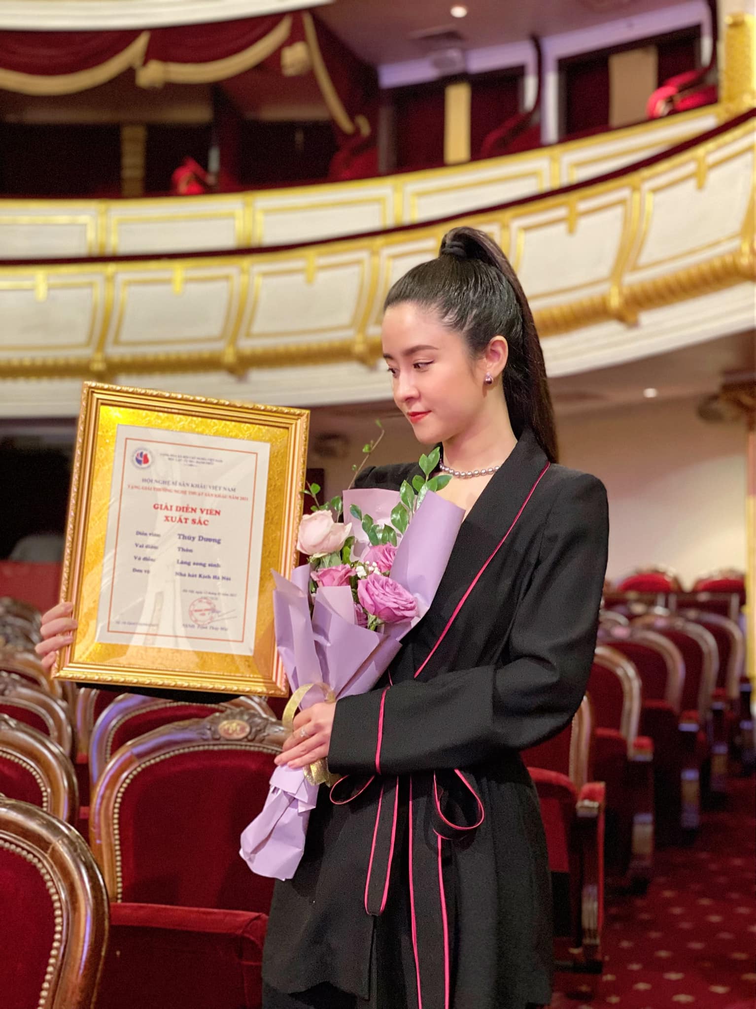 NSƯT Tạ Tuấn Minh và diễn viên Thùy Dương nhận giải xuất sắc của Hội Nghệ sĩ Sân khấu - Ảnh 3.
