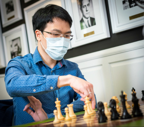 Lê Quang Liêm lội ngược dòng, gặp &quot;vua cờ&quot; Carlsen tại tứ kết Airthings Masters 2022 - Ảnh 1.