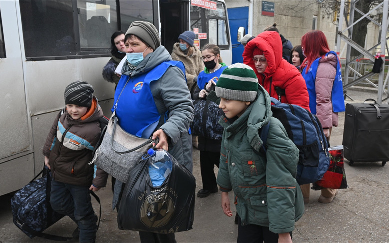 Khủng hoảng Ukraine: 90.000 người tháo chạy khỏi Donetsk, Luhansk tới Nga