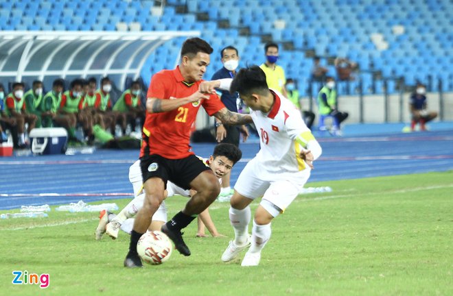 CĐV nghẹn ngào trước chiến thắng của U23 Việt Nam trước U23 Đông Timor - Ảnh 1.
