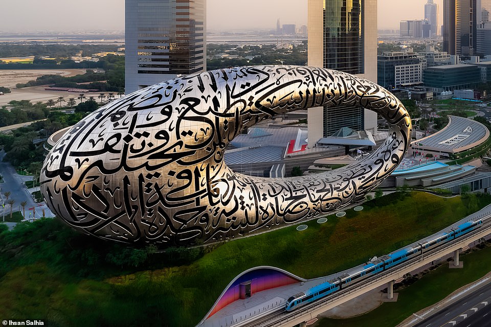 Bảo tàng tương lai tại Dubai: &quot;Bảo tàng sống&quot; duy nhất trên thế giới  - Ảnh 1.