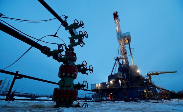 Giá dầu Brent phá ngưỡng 105 USD một thùng lần đầu tiên từ năm 2014 - Ảnh 1.