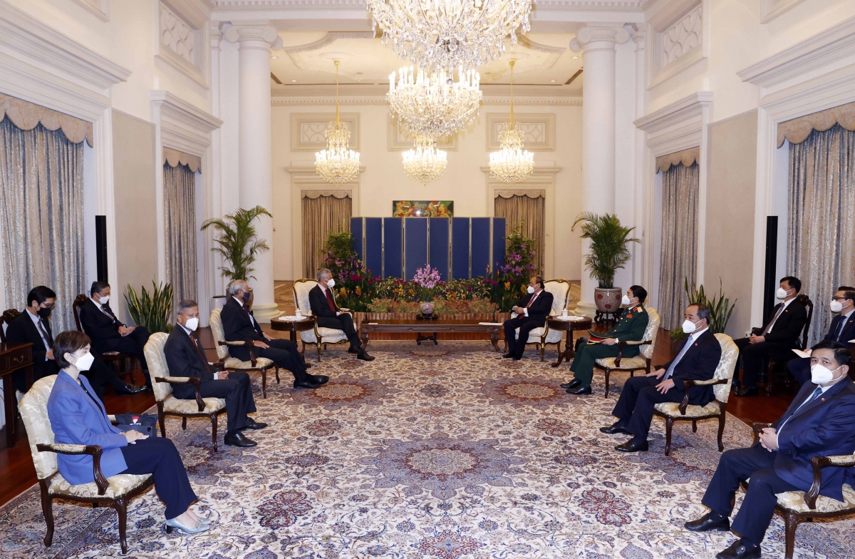 Chủ tịch nước Nguyễn Xuân Phúc hội đàm với Thủ tướng Singapore Lý Hiển Long - Ảnh 3.