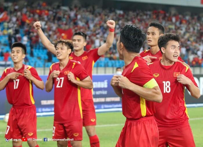 Cô gái đưa Việt Nam đi World Cup: U23 Việt Nam chơi đầy quả cảm - Ảnh 1.
