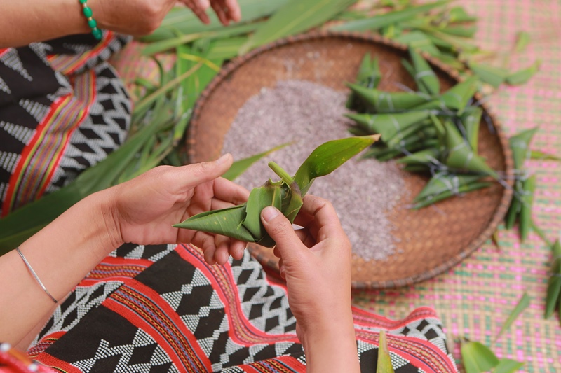 Bánh “tình yêu” của đồng bào Tà Ôi - Ảnh 7.