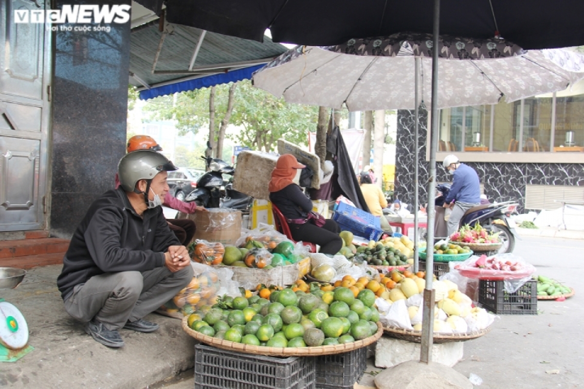 Cùng với chanh, sả, giá cam quýt tăng từng ngày theo diễn biến dịch Covid-19 - Ảnh 2.