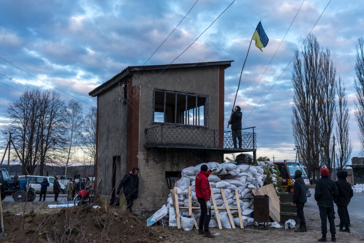 Chiến sự Nga-Ukraine ngày 28/2: Giao tranh ác liệt, Nga áp sát Kiev, dân thường Ukraine hóa chiến binh   - Ảnh 8.