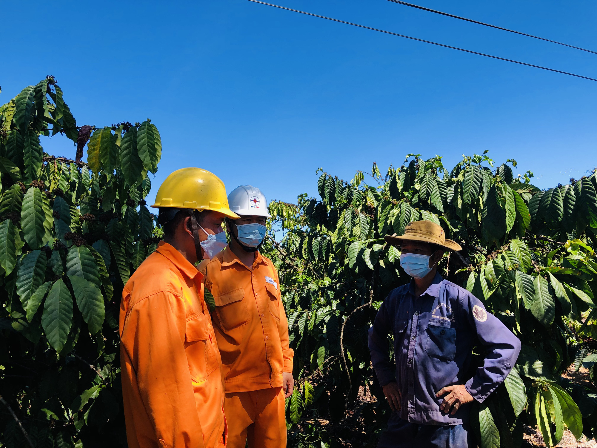 Công ty điện lực Kon Tum: Sẵn sàng các phương án cấp điện mùa nắng nóng - Ảnh 4.