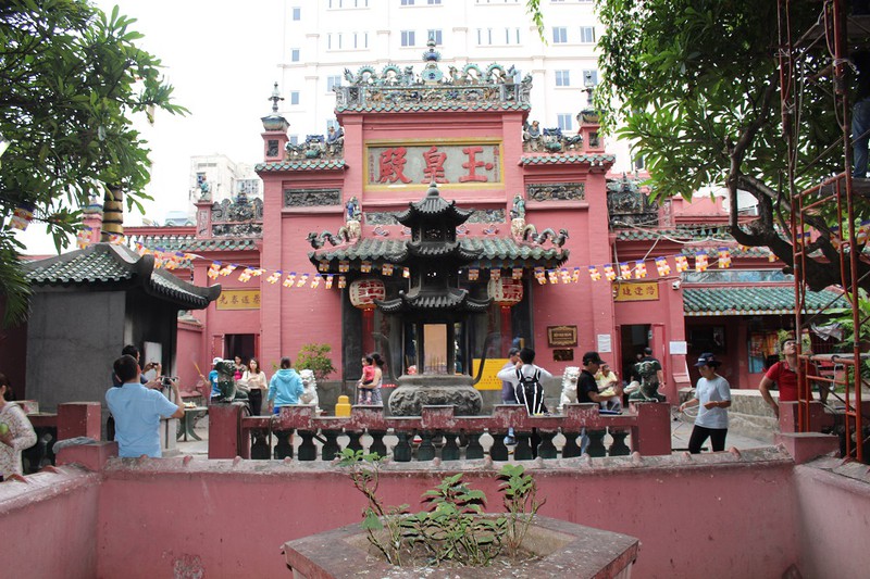 Những ngôi chùa nổi tiếng ở Sài Gòn để du xuân, thăm viếng hết tháng Giêng - Ảnh 2.