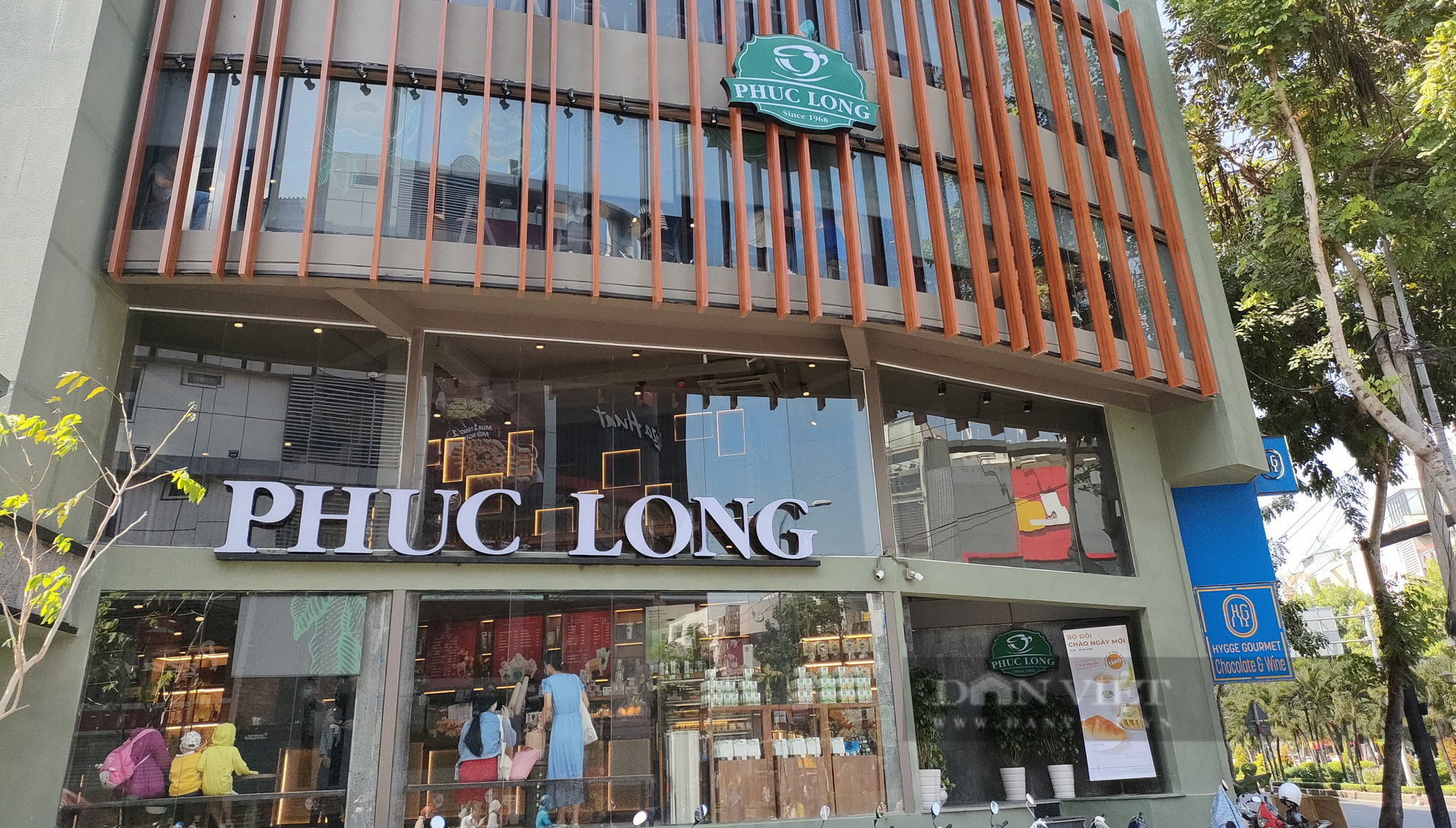 10 quán cà phê mở cửa xuyên Tết ở TP.HCM - Ảnh 3.