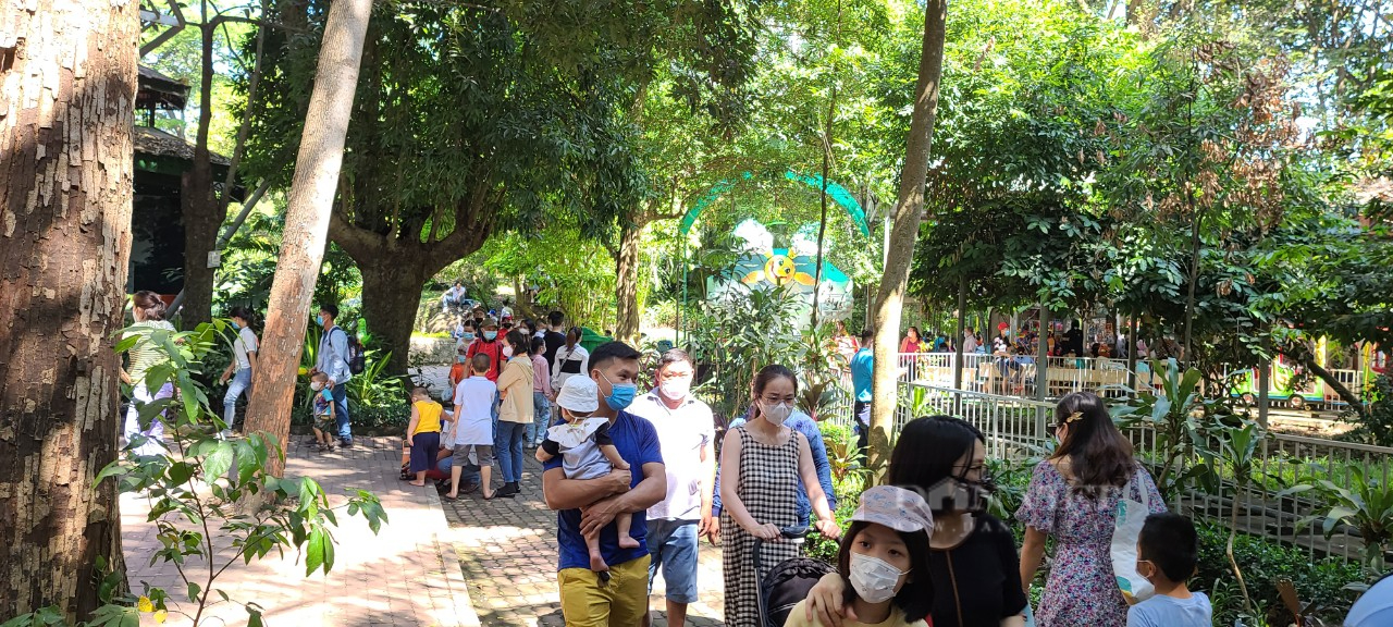 Thảo Cầm Viên Sài Gòn nhộn nhịp khách ngày mồng 5 Tết: Điểm du xuân lý tưởng cho hộ gia đình có con nhỏ - Ảnh 3.