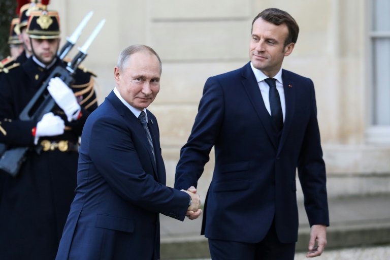 Tổng thống Pháp đôn đáo tới Nga, Ukraine ngăn chiến tranh bùng nổ - Ảnh 1.