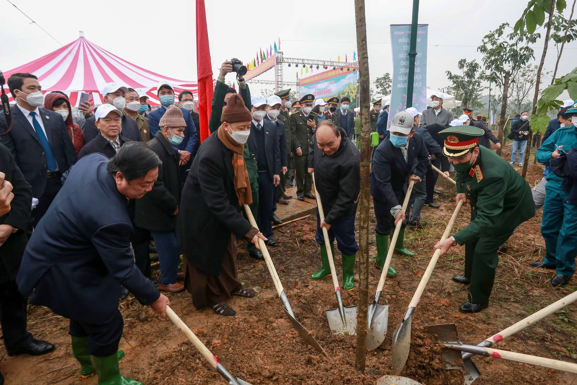 Chủ tịch nước Nguyễn Xuân Phúc phát động Tết trồng cây tại Phú Thọ - Ảnh 2.