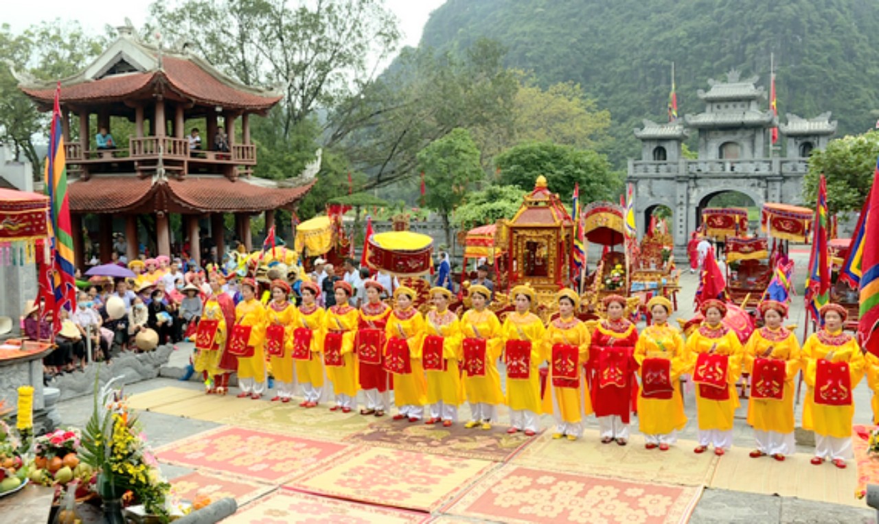 Những lễ hội xuân nổi tiếng nhất ở Ninh Bình - Ảnh 3.