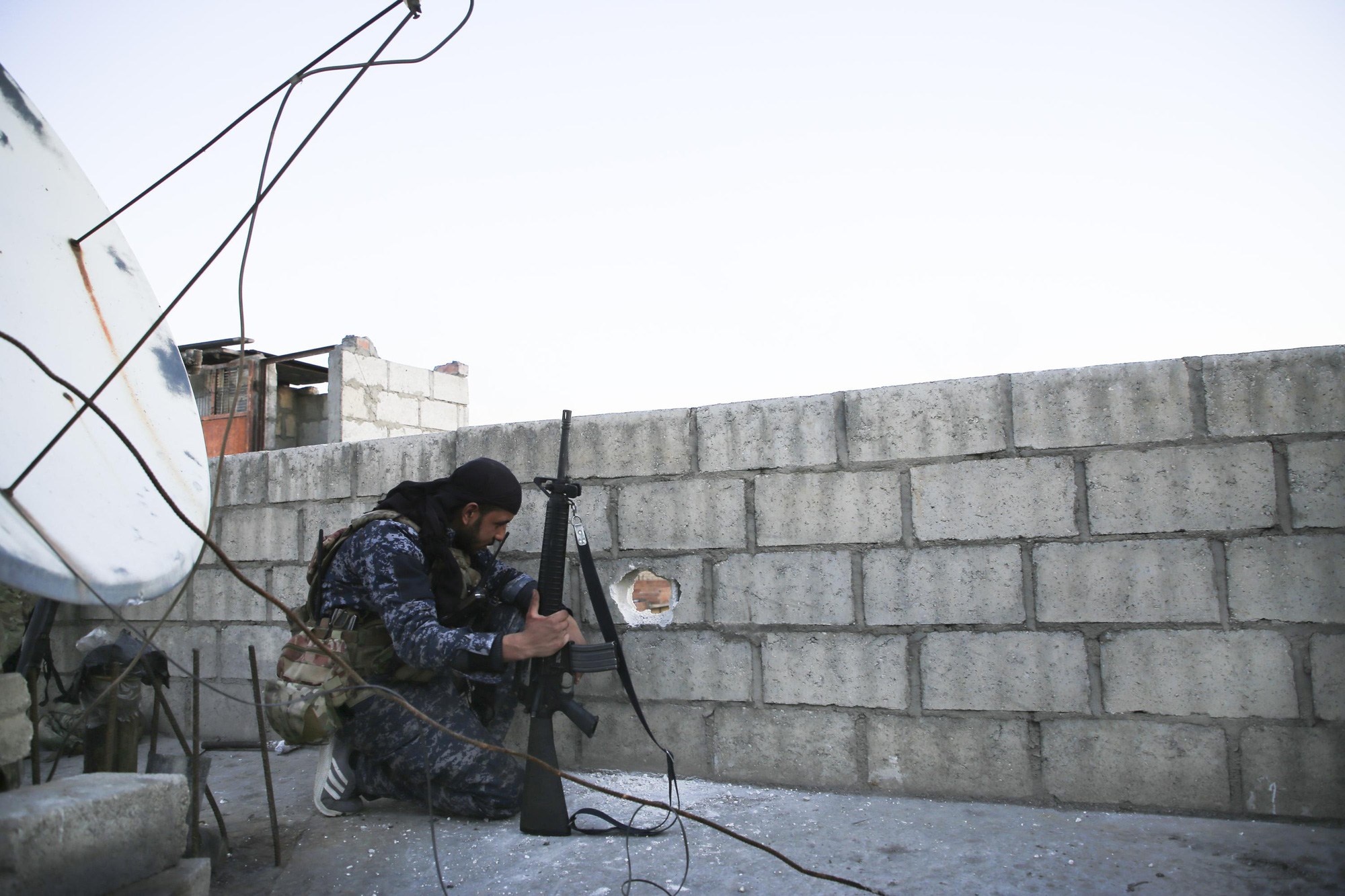 Liên Hợp Quốc: &quot;Trẻ em tại nhà tù ISIL ở Syria đang sống trong điều kiện tồi tệ&quot; - Ảnh 1.