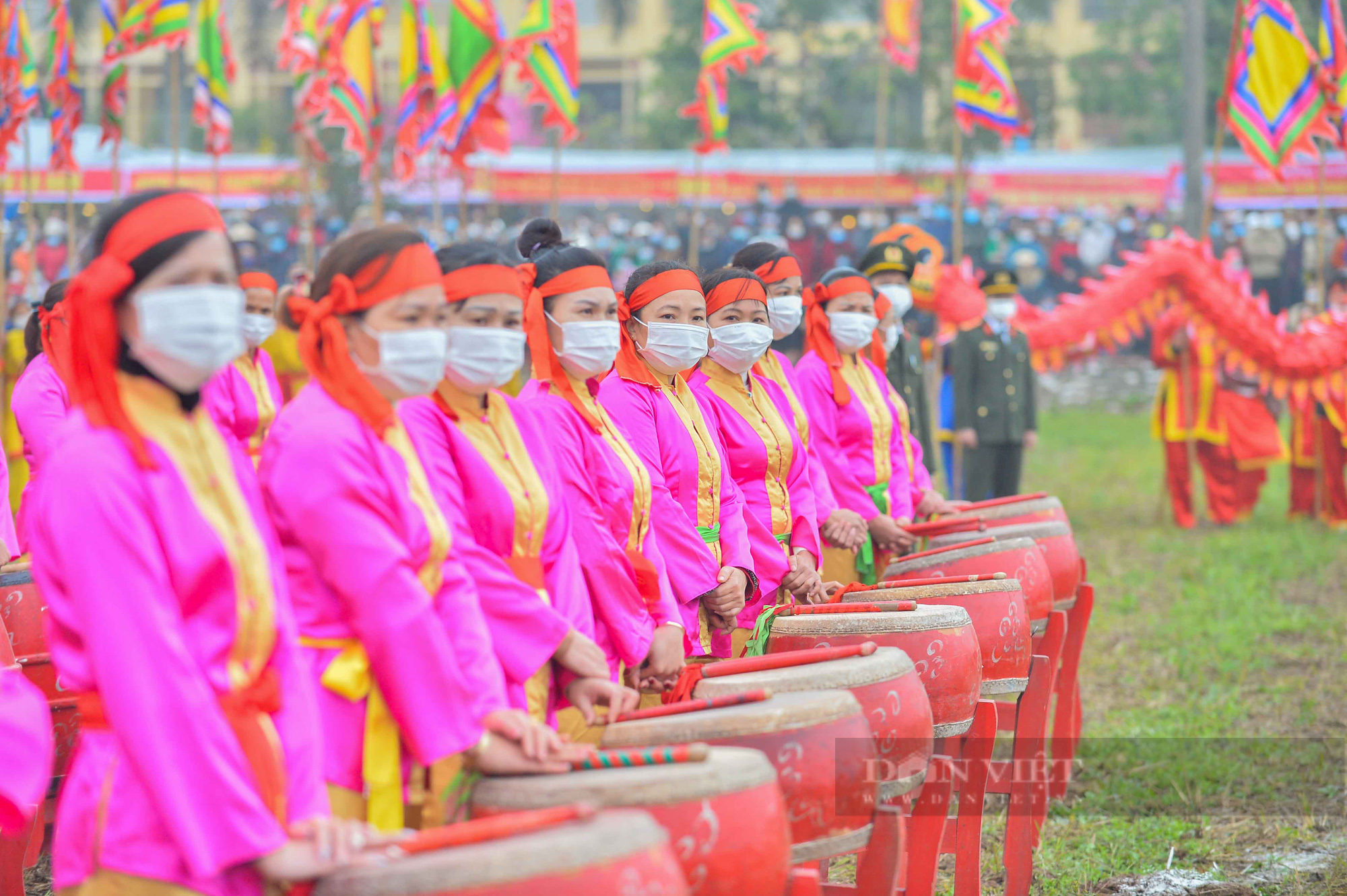 Hàng nghìn người dân nô nức về Hà Nam xem lễ Tịch điền đầu năm - Ảnh 9.