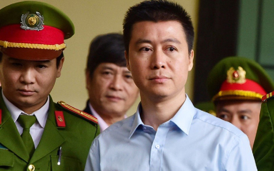 Phan Sào Nam quay trở lại trại giam chấp hành nốt thời hạn tù