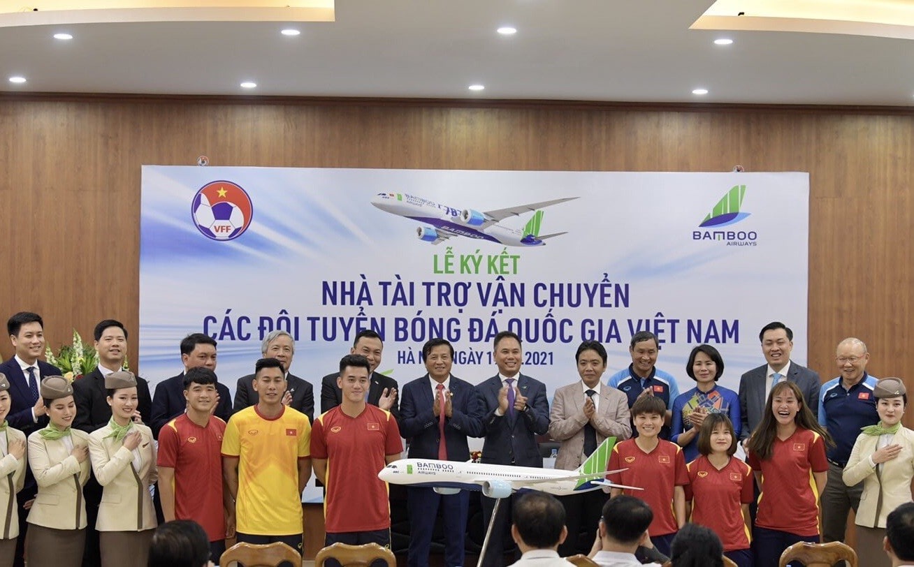 VFF: Đội tuyển bóng đá nữ quốc gia về nước trên chuyên cơ của Bamboo Airways - Ảnh 2.