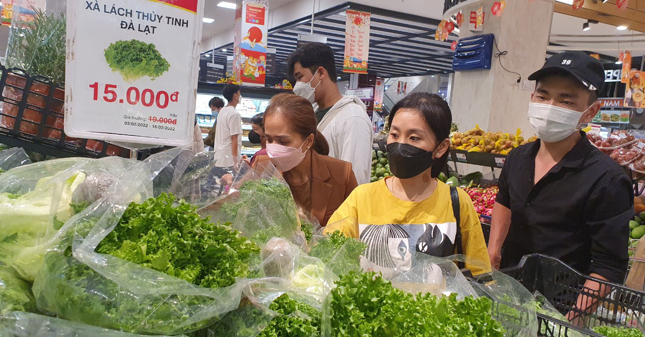 Thực phẩm tại siêu thị đầu năm ê hề, khuyến mãi tới 50% chờ ... ( https://danviet.vn › thuc-pham-tai-sie... ) 