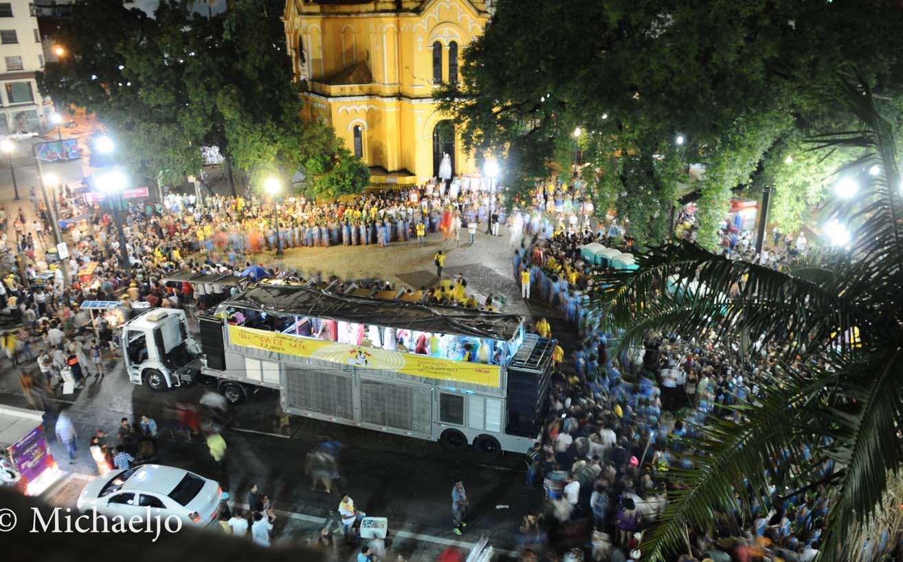 Vũ công bốc lửa, nhạc Samba sôi động và những điều đặc biệt chưa tiết lộ tại lễ hội hóa trang Brazil  - Ảnh 1.
