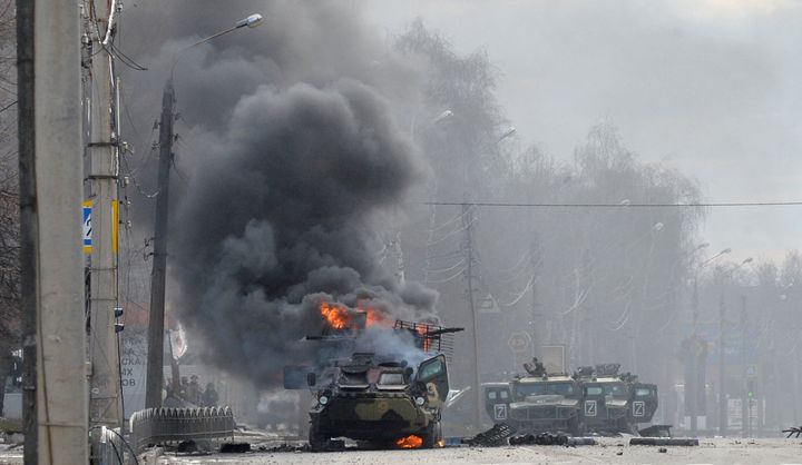 Chiến sự Nga-Ukraine ngày 1/3: Nga tăng cường pháo kích dữ dội, Mỹ lo Kiev khó cầm cự - Ảnh 1.