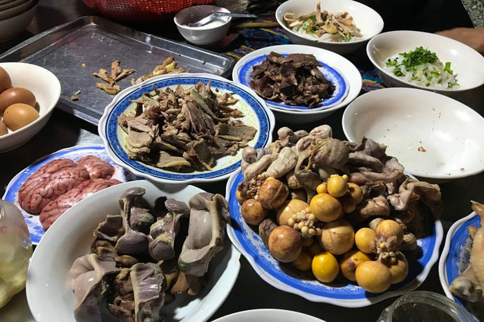 7 món ăn Việt Nam lạ lùng nhất trong mắt người nước ngoài - Ảnh 4.