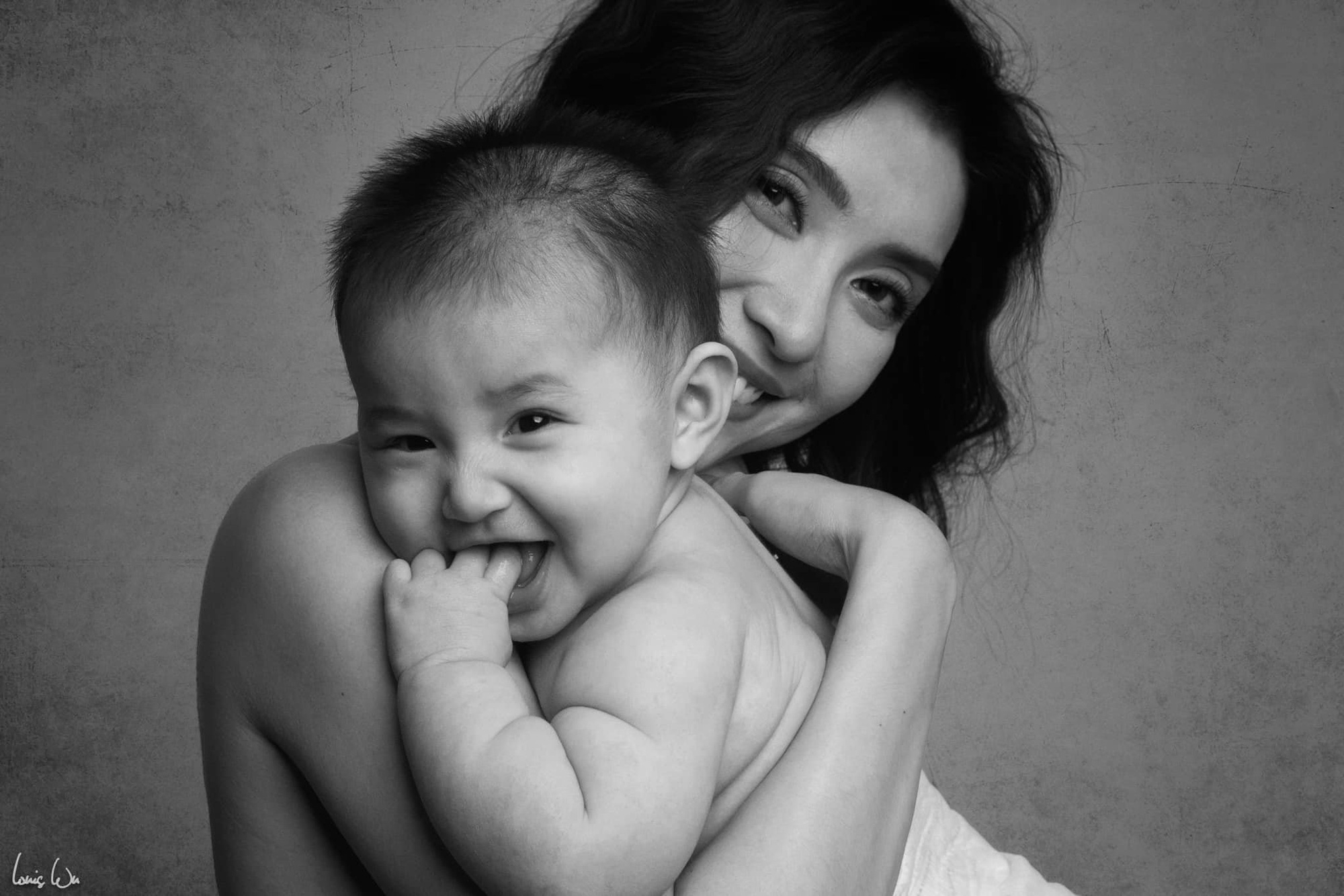 Tiêu Châu Như Quỳnh: Tôi phải trị liệu tâm lý khi sinh con một mình - Ảnh 1.