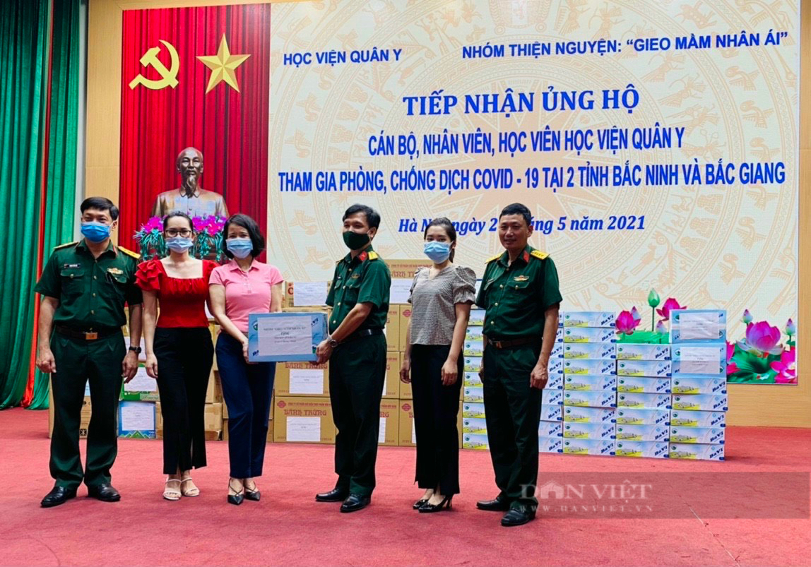 Danh hiệu “người tốt, việc tốt” năm 2022: Nữ y sĩ tiết lộ bí quyết chăm sóc sức khỏe cho hơn 2.000 học sinh - Ảnh 4.