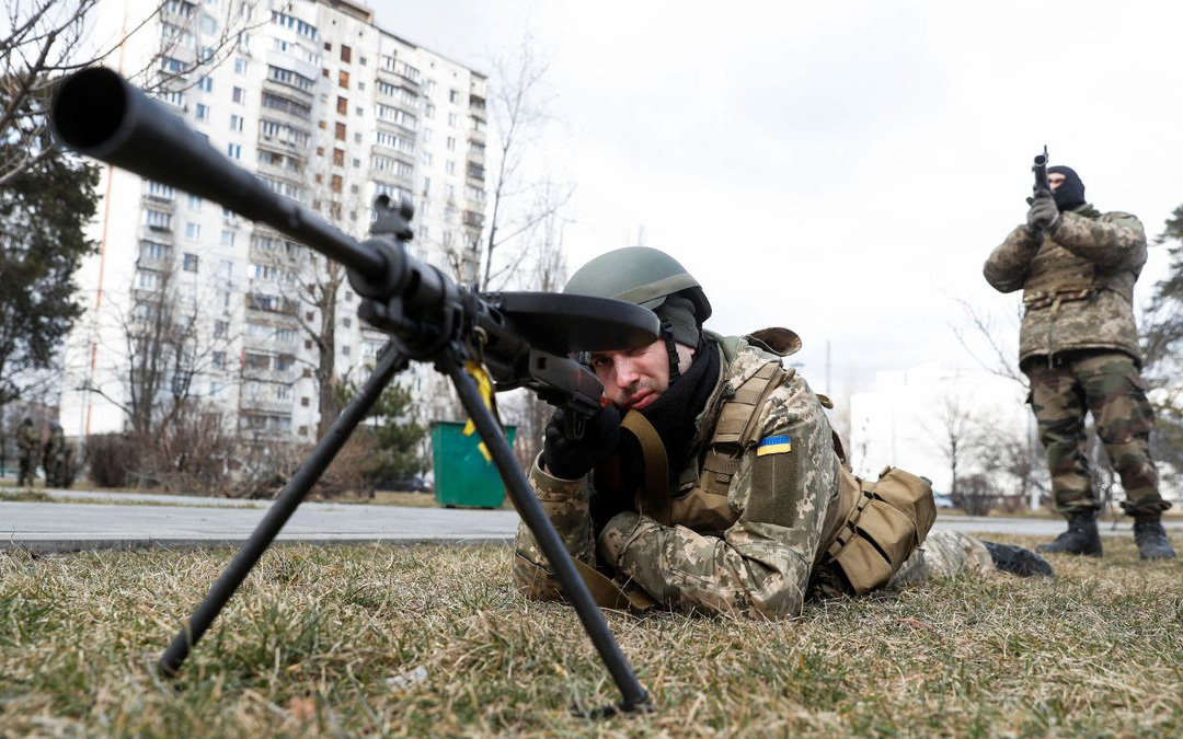 Tay súng bắn tỉa 'chết chóc nhất thế giới' đến Ukraine chiến đấu