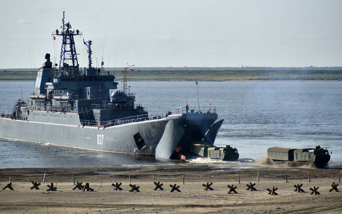 Phát hiện hàng loạt tàu đổ bộ Nga ở Biển Đen, cuộc tấn công lớn tiếp theo vào Ukraine sẽ từ biển?