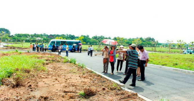 Chủ tịch Vĩnh Phúc yêu cầu điều tra đối tượng &quot;thổi&quot; giá gây &quot;sốt ảo&quot; bất động sản - Ảnh 1.