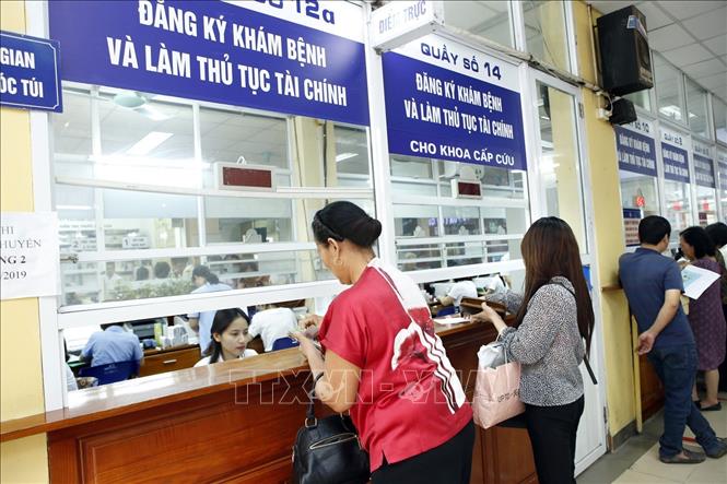 Thúc đẩy chuyển đổi số, thanh toán không dùng tiền mặt trong trường học, cơ sở y tế - Ảnh 1.