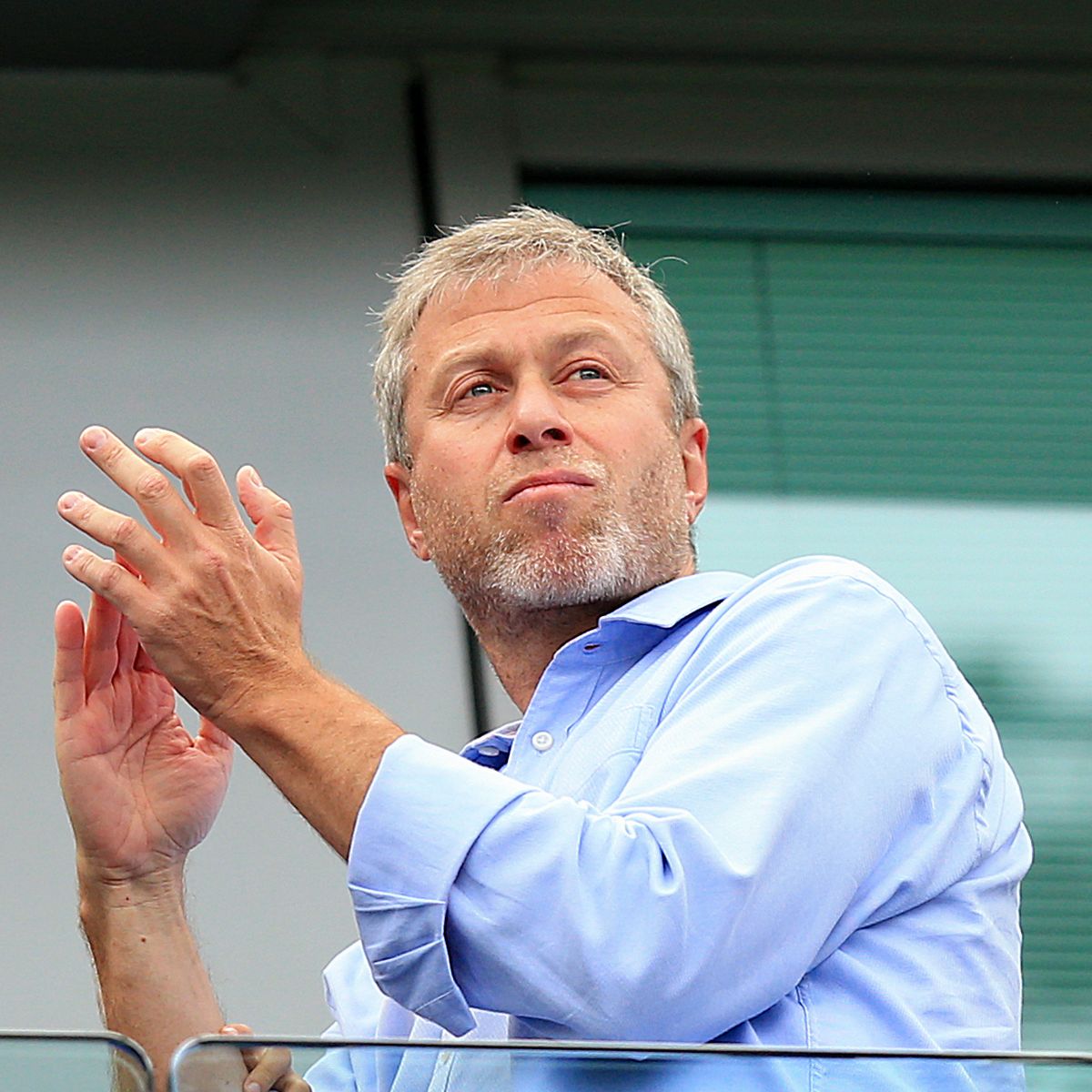 Ông Abramovich có tài sản giá trị ước tính khoảng 10,4 tỷ bảng Anh sau khi tạo ra sự giàu có của mình thông qua các ngành công nghiệp dầu mỏ và kim loại bắt đầu từ những năm 1990 sau khi Liên Xô cũ sụp đổ. Ảnh: @AFP.