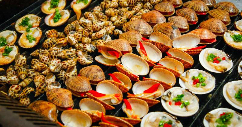 Top các quán ăn ngon ở chợ đêm Phú Quốc chất lượng, giá rẻ bất ngờ
