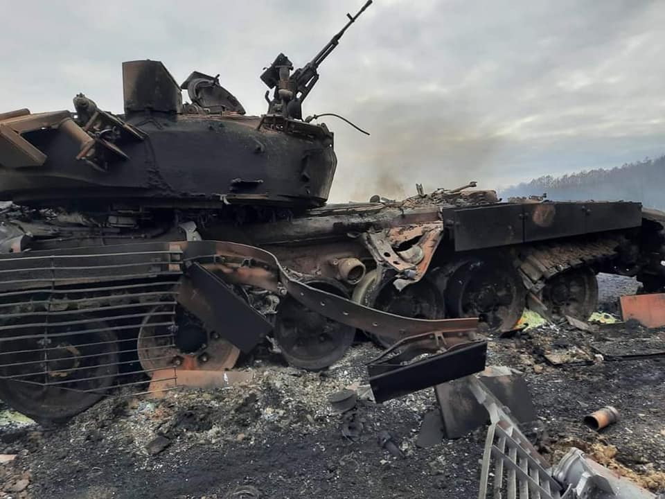 Forbes hé lộ sốc thiệt hại thiết bị quân sự của Nga trong cuộc chiến ở Ukraine  - Ảnh 1.