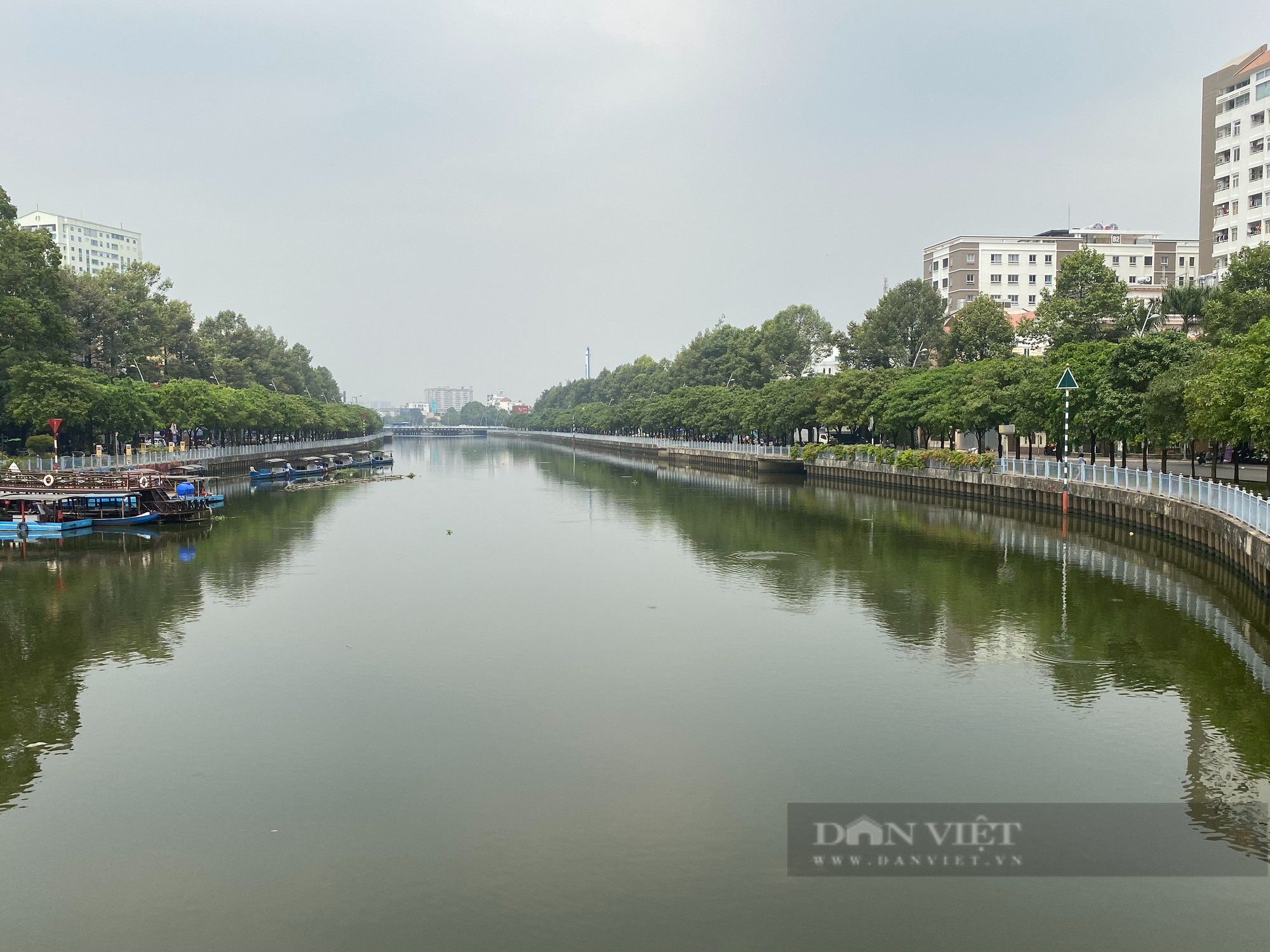 Mở lại du lịch trên kênh Nhiêu Lộc – Thị Nghè, không cho mở … nhà vệ sinh phục vụ du khách (Bài 1) - Ảnh 1.