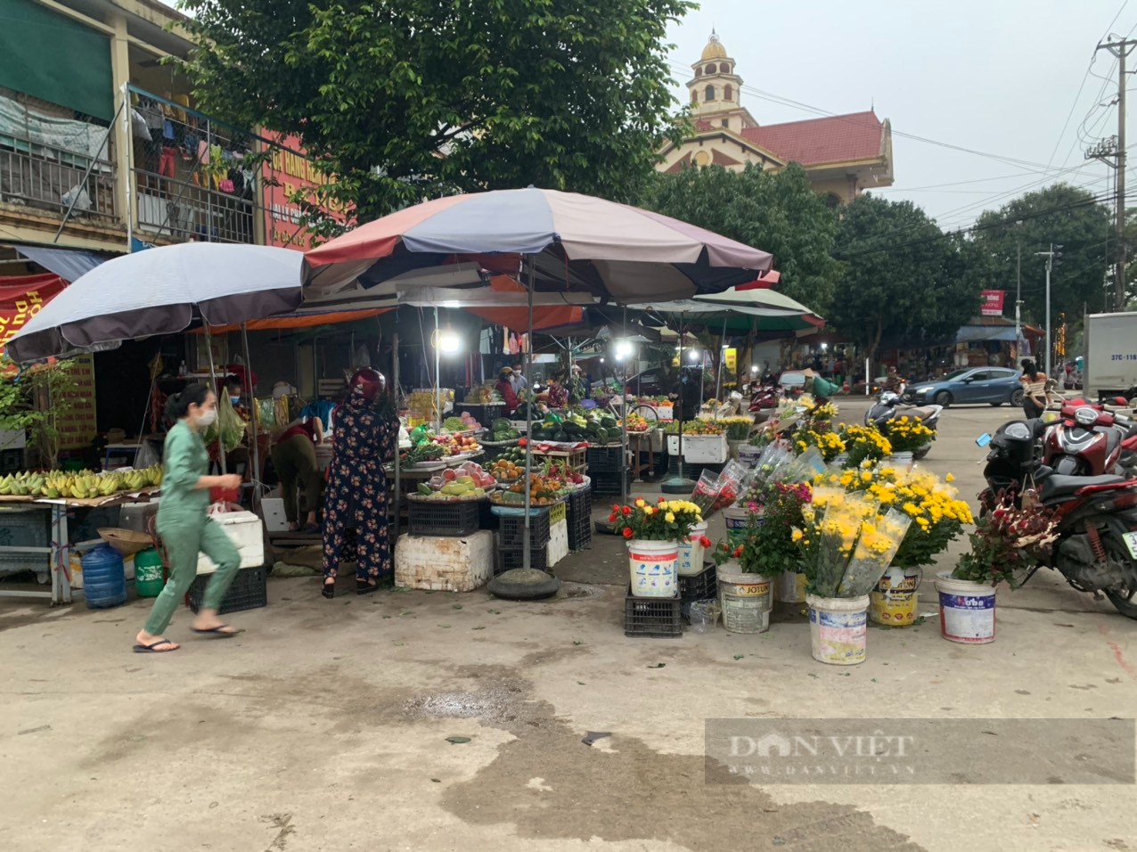 Nghệ An: Nhiều dịch vụ ăn theo giá xăng dầu, người dân chấp nhận sống trong guồng quay - Ảnh 2.