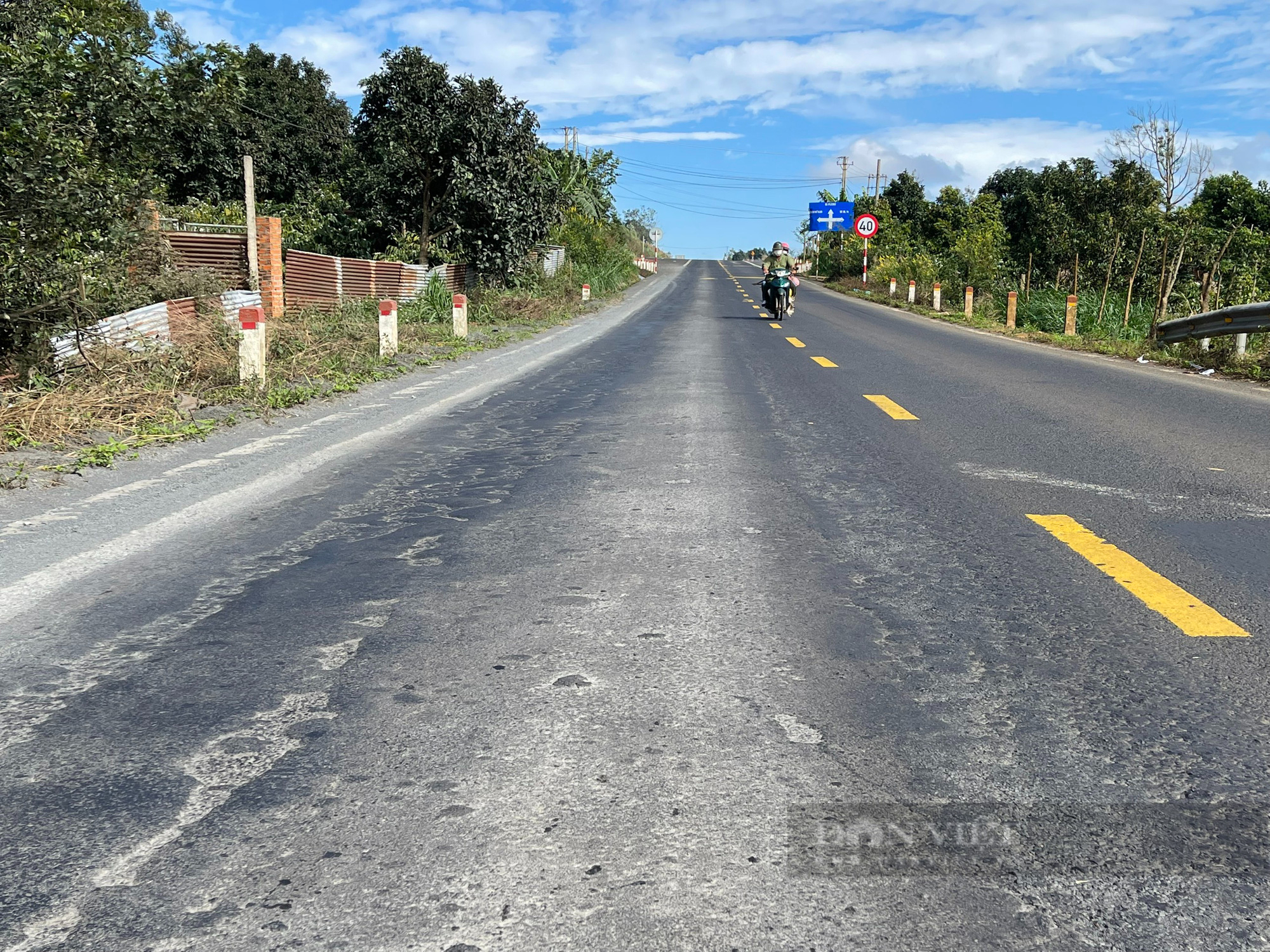 Đắk Lắk: Tuyến đường gần 600 tỷ đồng vừa bàn giao đã phải vá nham nhở - Ảnh 2.